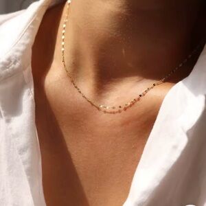 Elegant Gold Necklace